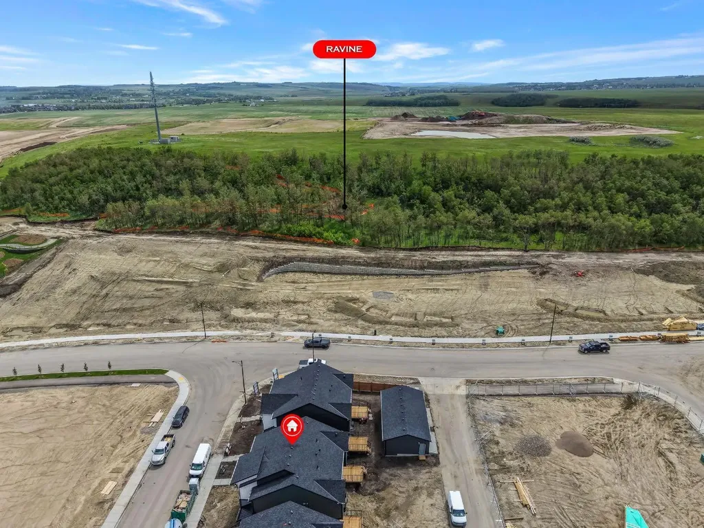 44 Tillotson Loop Okotoks AB T1S 1S5