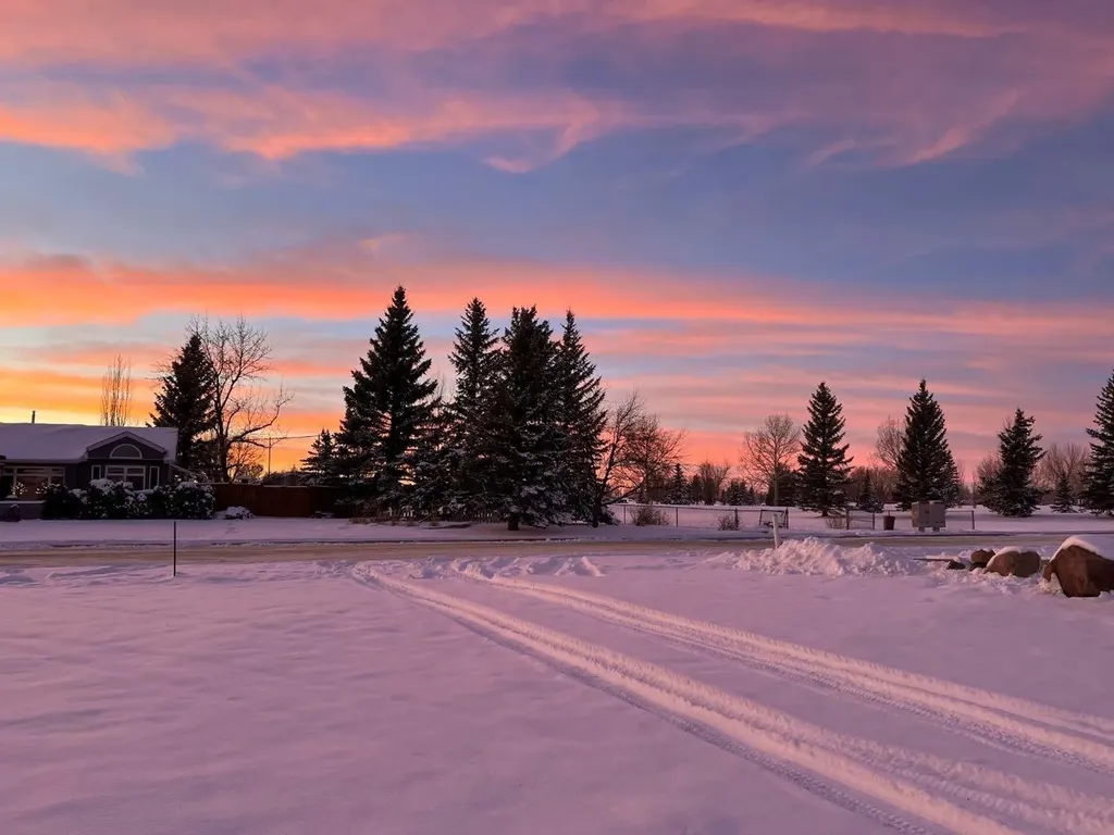 105 Fairway Drive Coaldale AB T1M 1H1