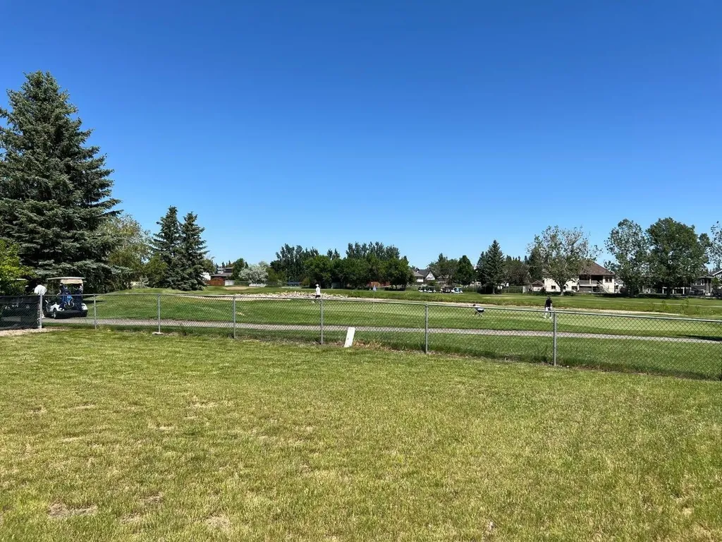 105 Fairway Drive Coaldale AB T1M 1H1
