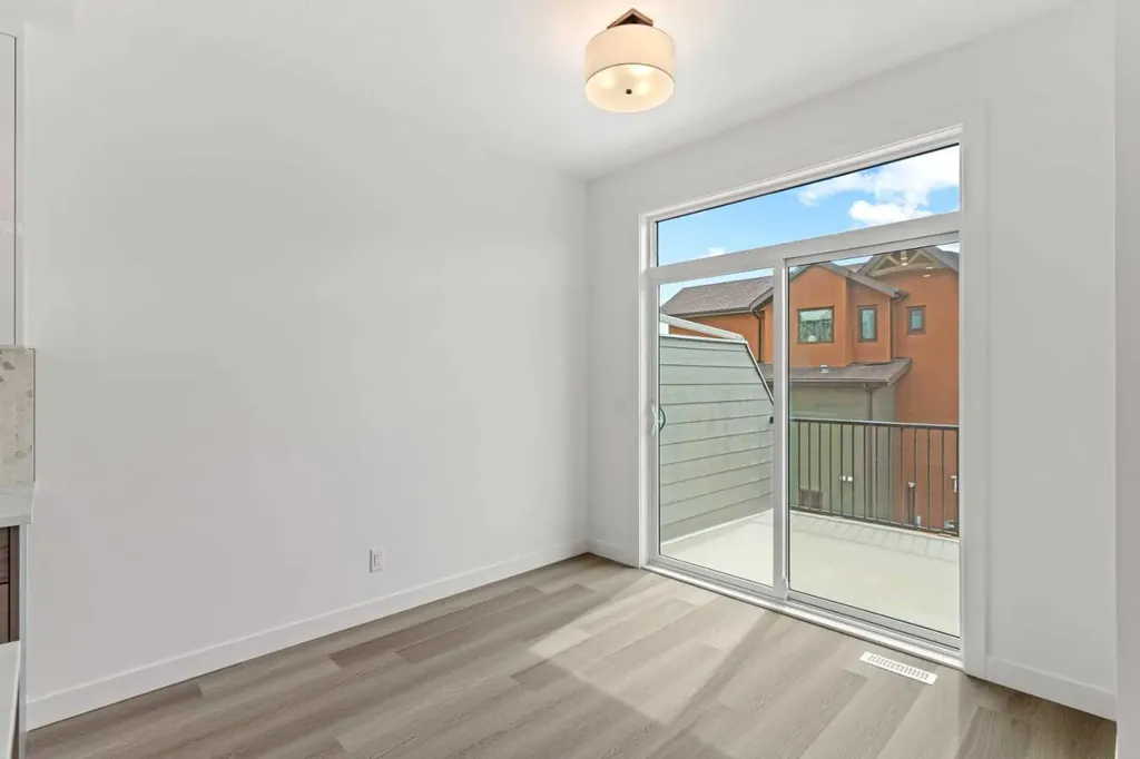 2231 81 Street SW Calgary AB T3H3V9
