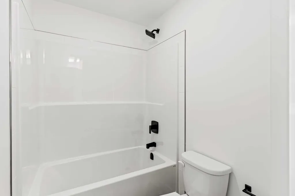 2231 81 Street SW Calgary AB T3H3V9