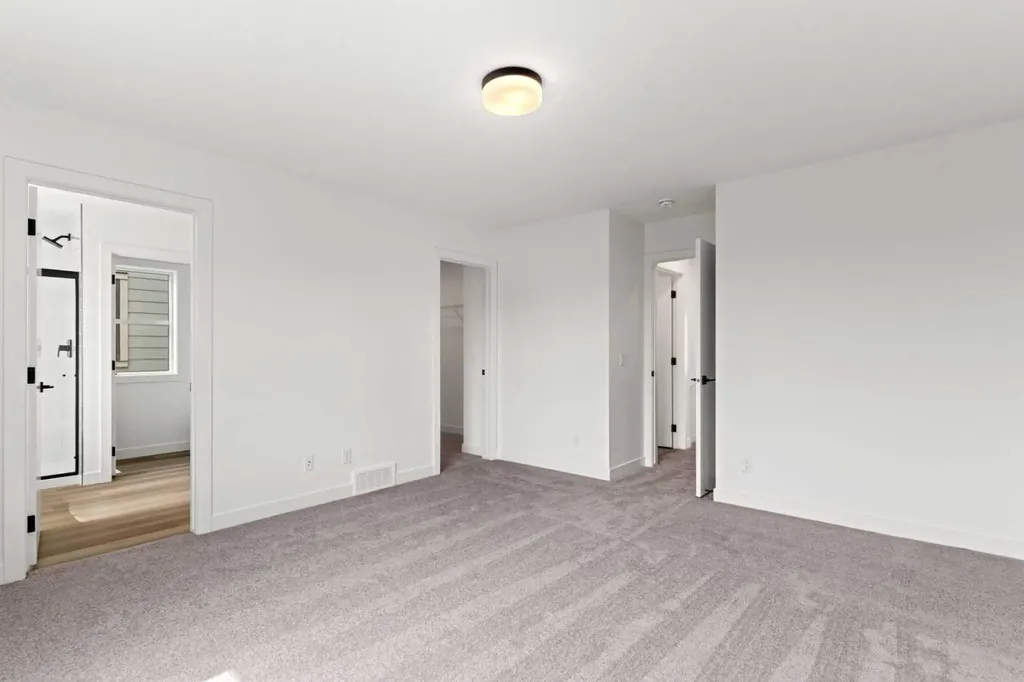 2231 81 Street SW Calgary AB T3H3V9