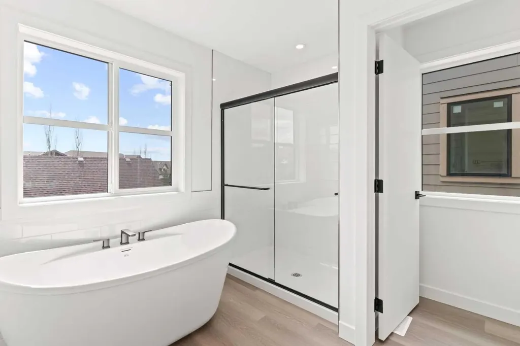 2231 81 Street SW Calgary AB T3H3V9