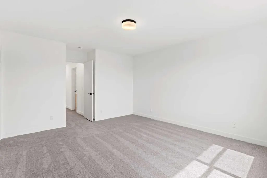2231 81 Street SW Calgary AB T3H3V9