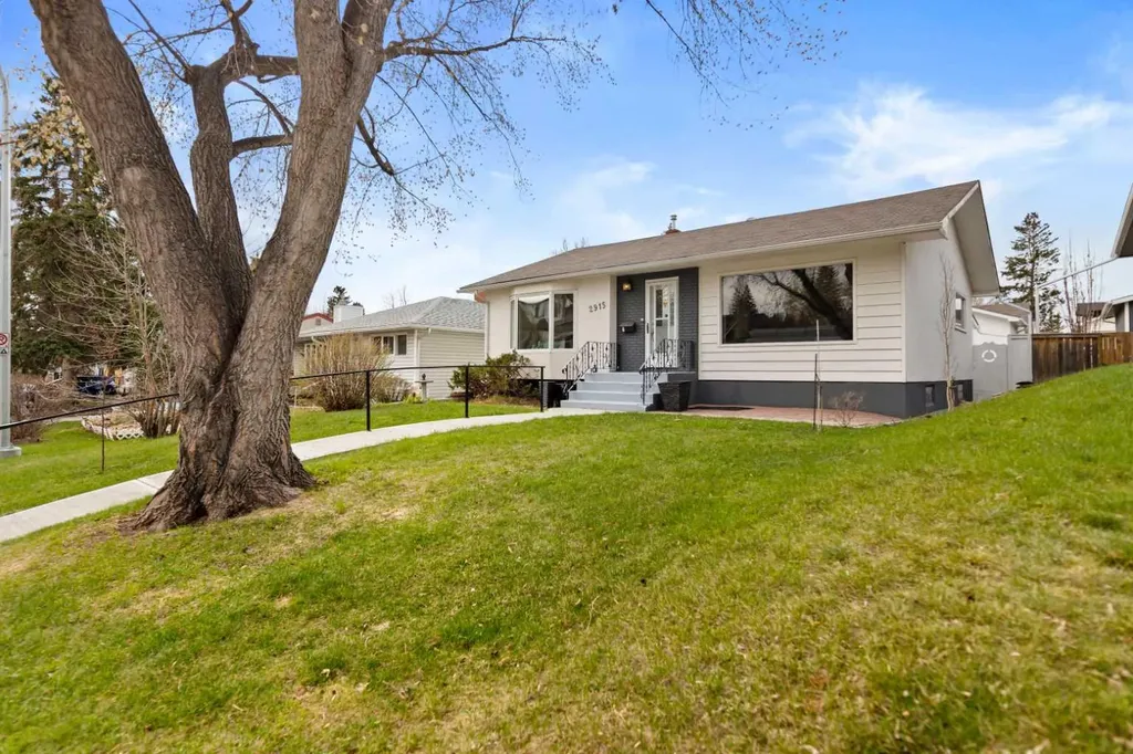 2915 13 Avenue NW Calgary AB T2N 1M1