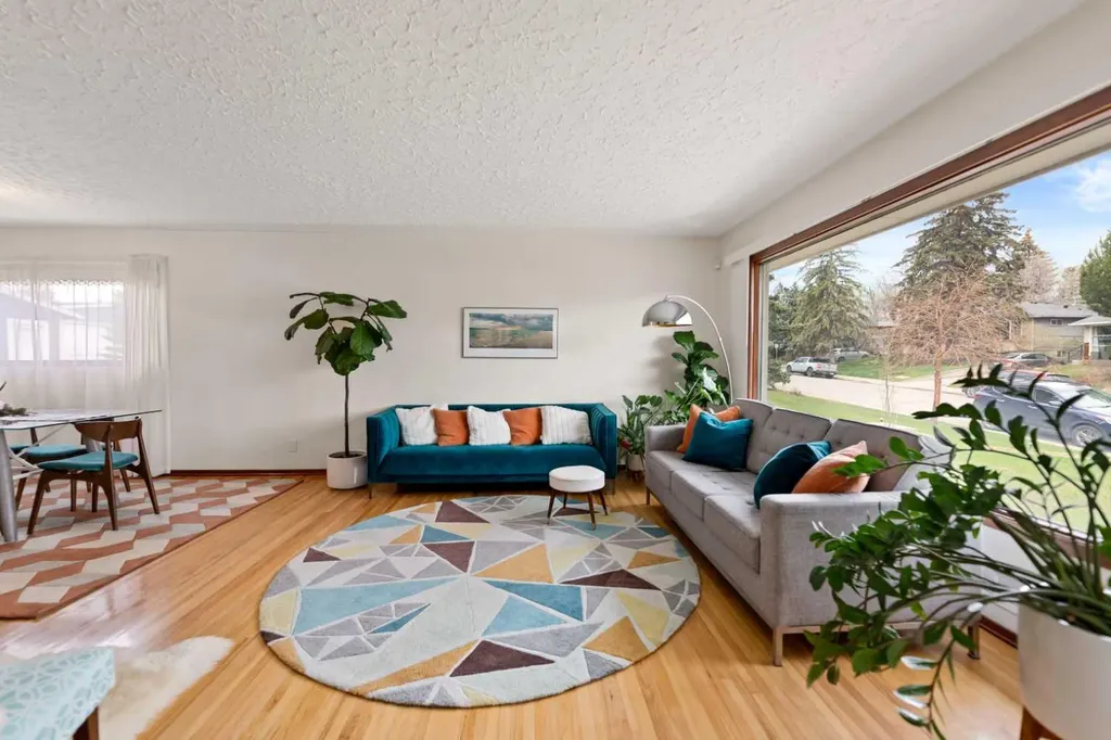 2915 13 Avenue NW Calgary AB T2N 1M1