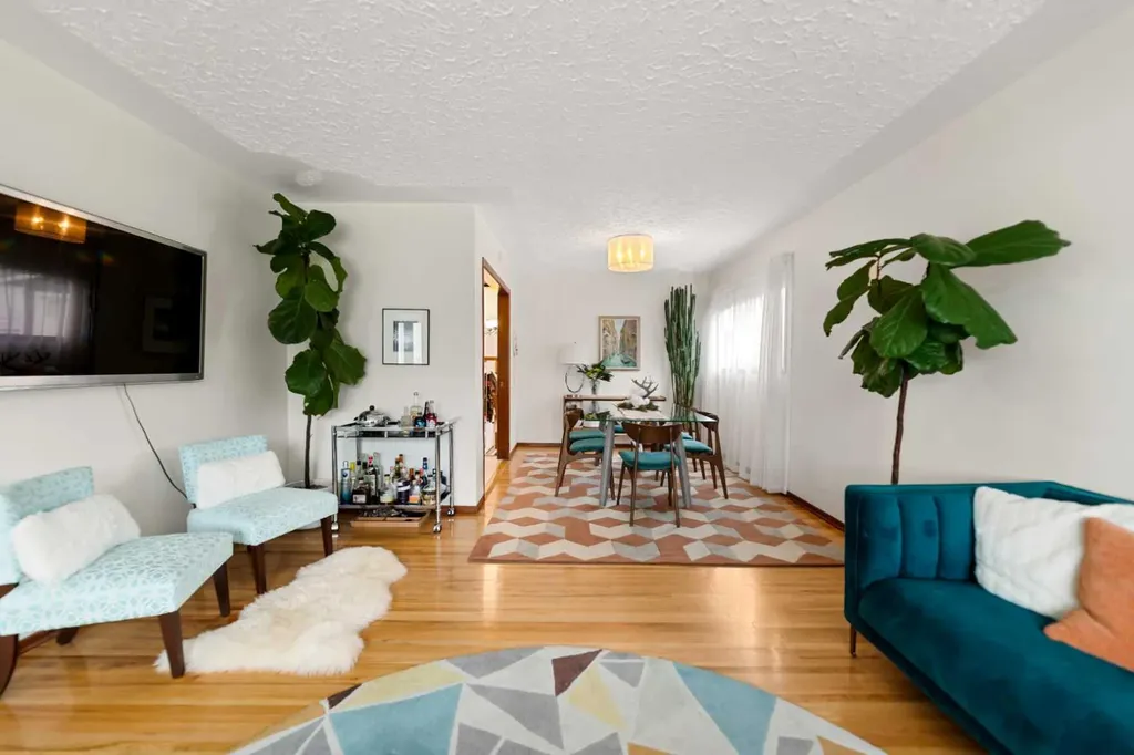 2915 13 Avenue NW Calgary AB T2N 1M1