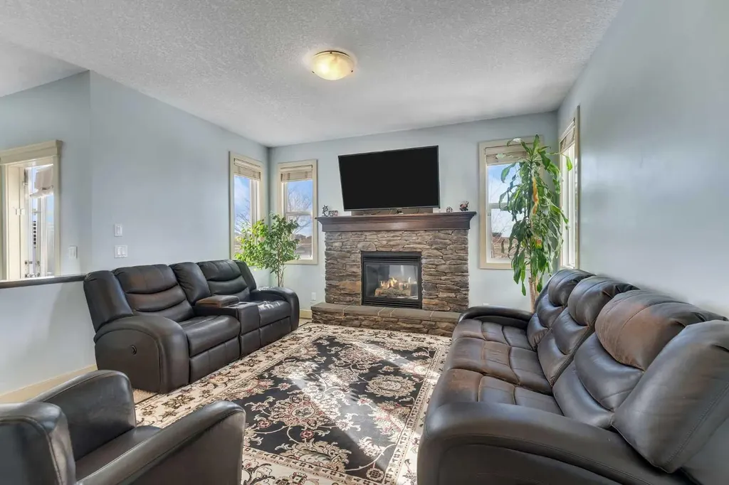 156 Bishop Crescent NW Langdon AB T0J1X2