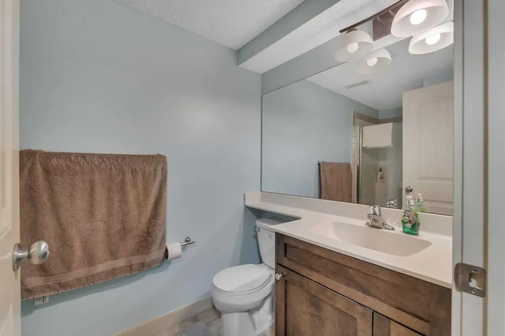 156 Bishop Crescent NW Langdon AB T0J1X2