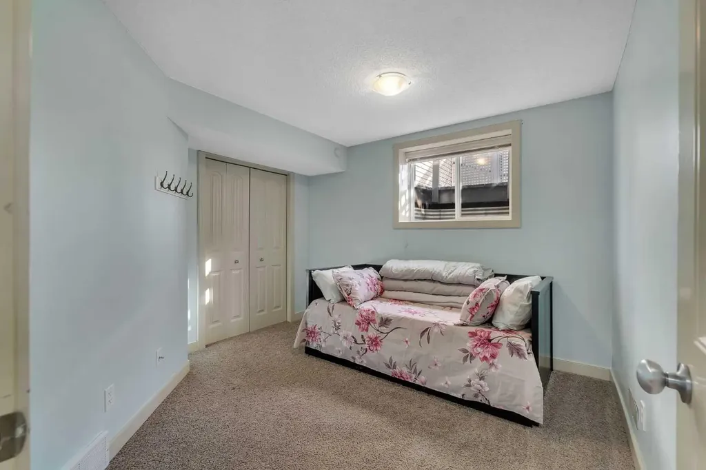 156 Bishop Crescent NW Langdon AB T0J1X2