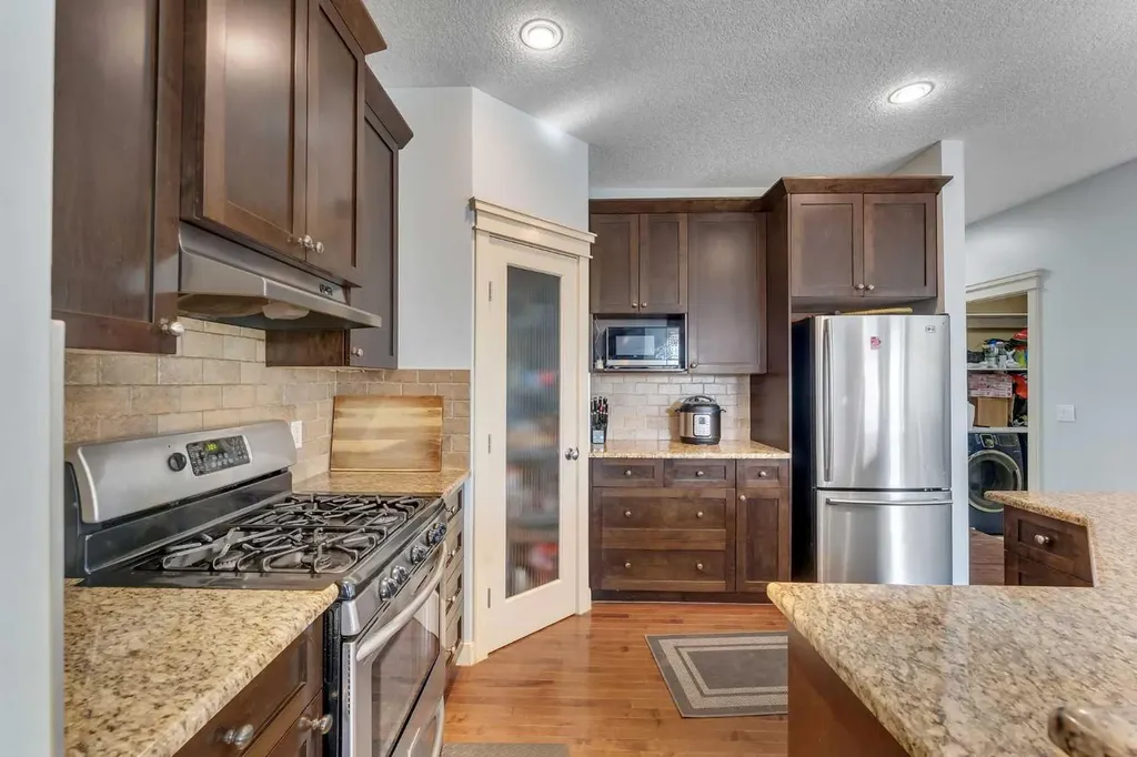 156 Bishop Crescent NW Langdon AB T0J1X2