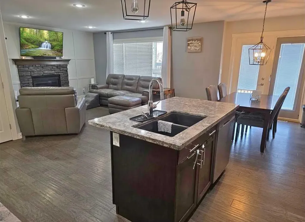 210 Viscount Drive Red Deer AB T4R 0M7