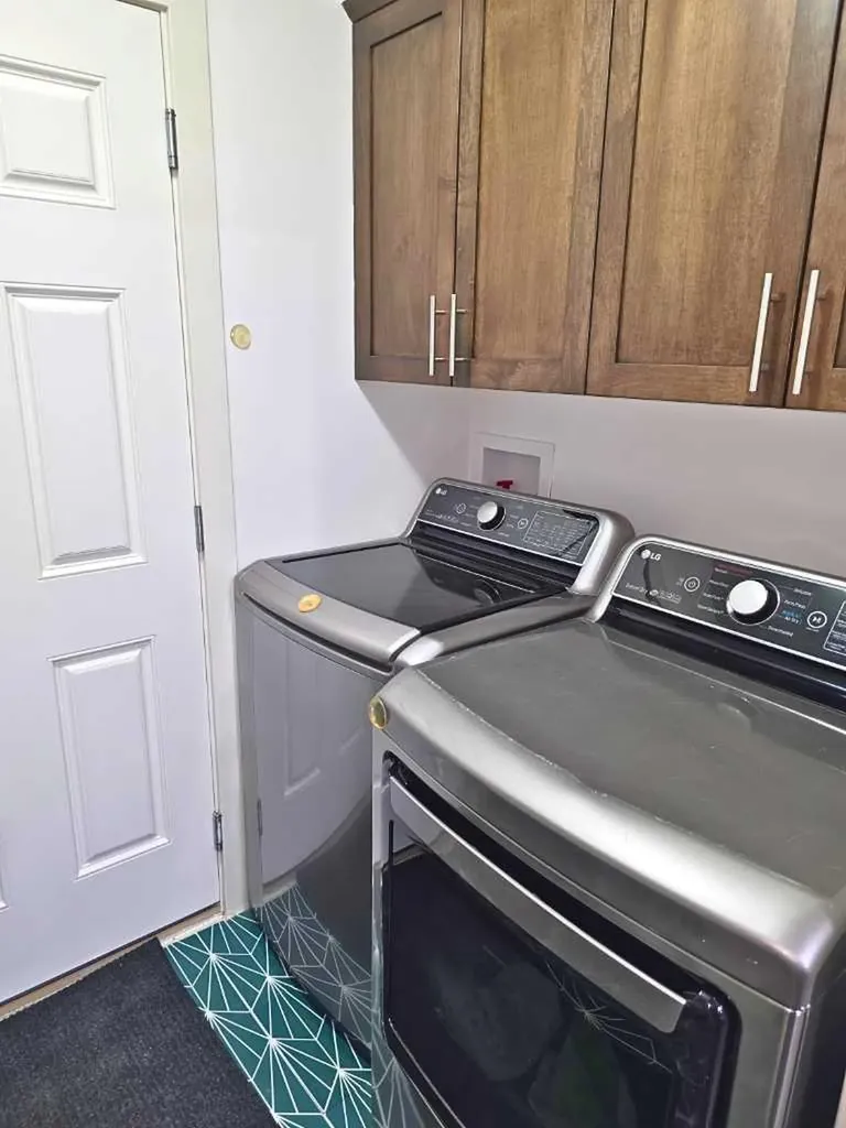 210 Viscount Drive Red Deer AB T4R 0M7