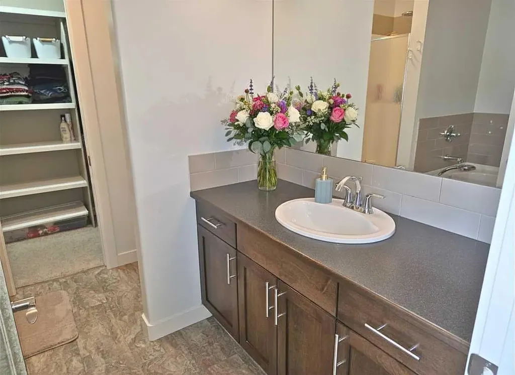 210 Viscount Drive Red Deer AB T4R 0M7