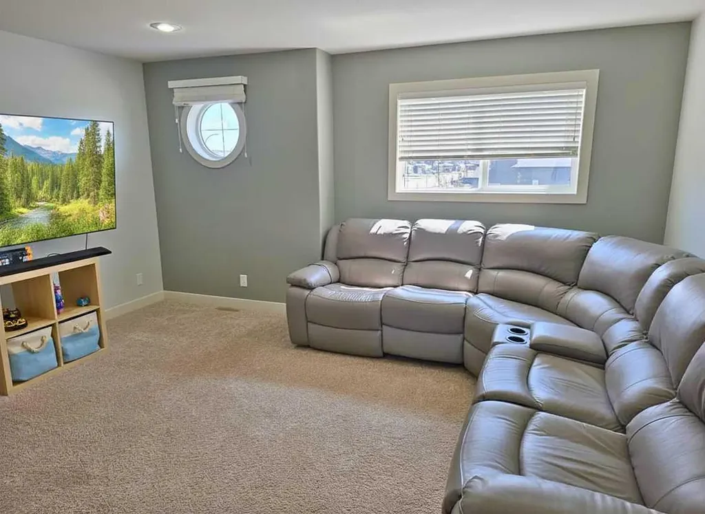 210 Viscount Drive Red Deer AB T4R 0M7