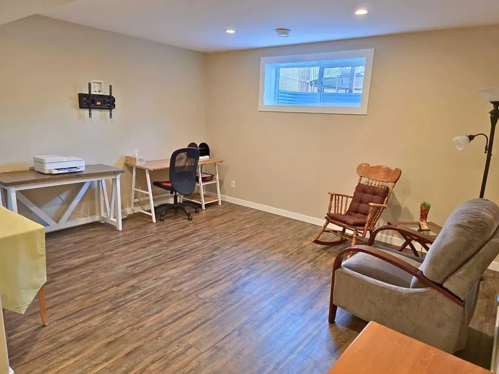 210 Viscount Drive Red Deer AB T4R 0M7