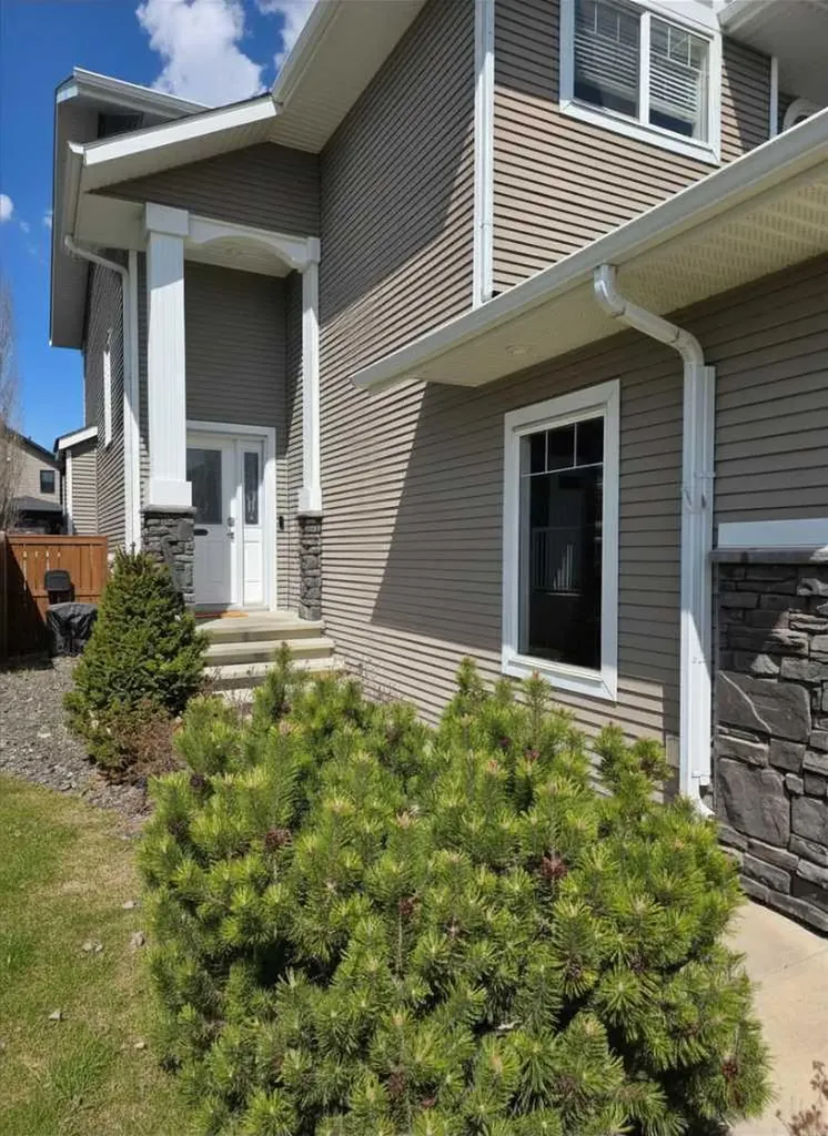210 Viscount Drive Red Deer AB T4R 0M7