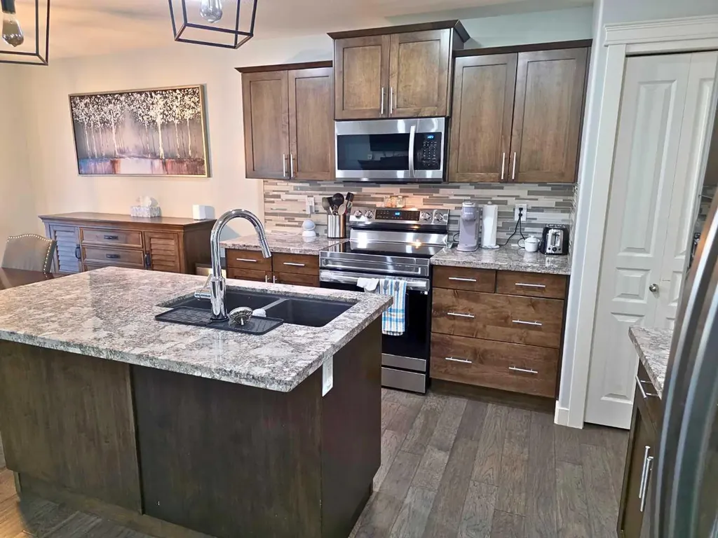 210 Viscount Drive Red Deer AB T4R 0M7