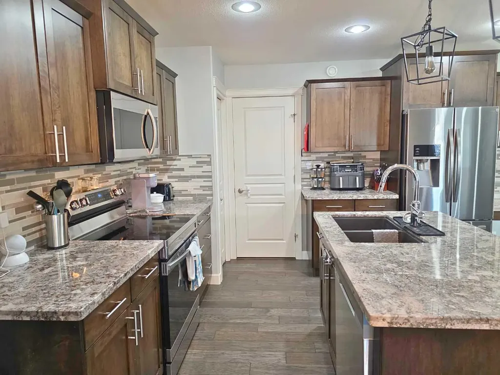 210 Viscount Drive Red Deer AB T4R 0M7