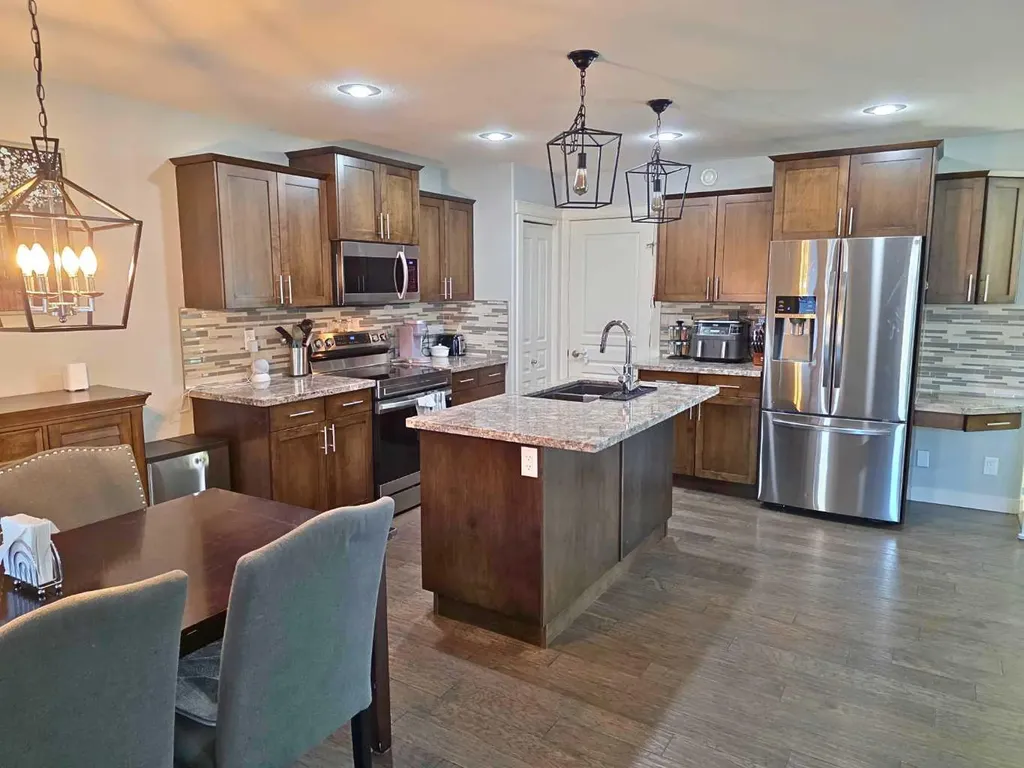 210 Viscount Drive Red Deer AB T4R 0M7