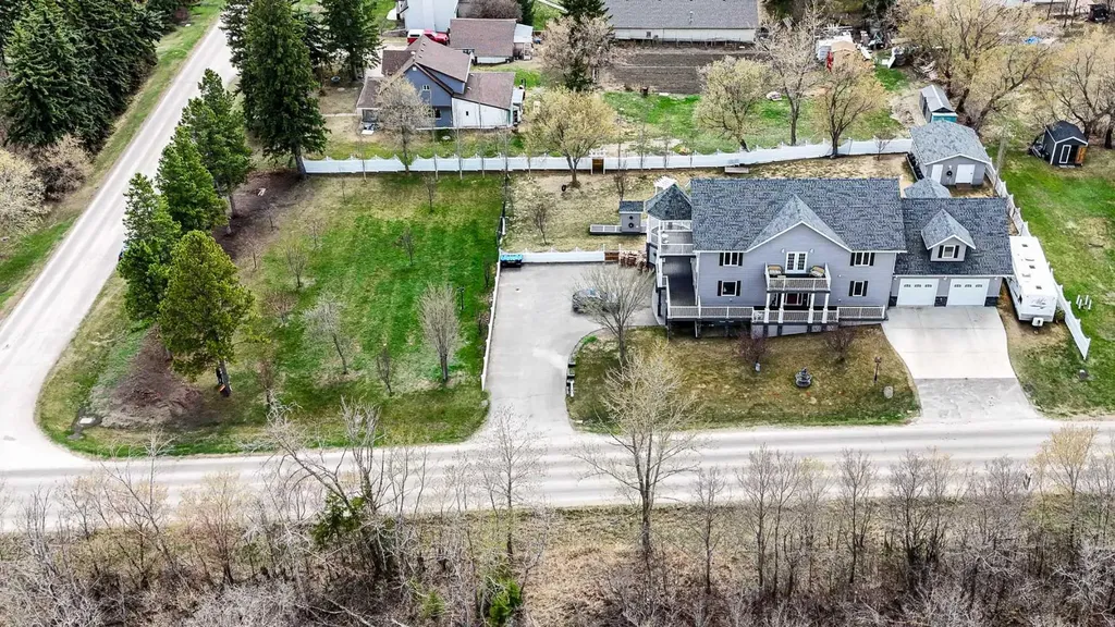 21 Rosedale Avenue Rural Lacombe County AB T4L 1Y4