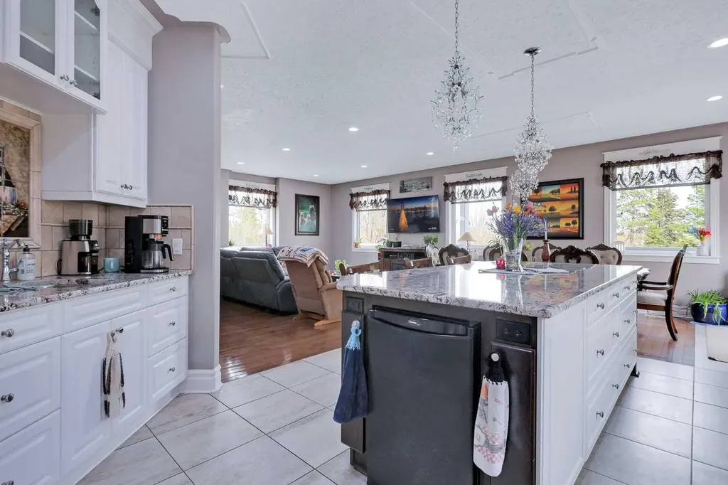 21 Rosedale Avenue Rural Lacombe County AB T4L 1Y4