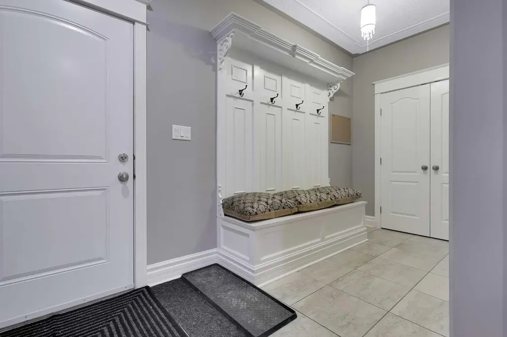 21 Rosedale Avenue Rural Lacombe County AB T4L 1Y4