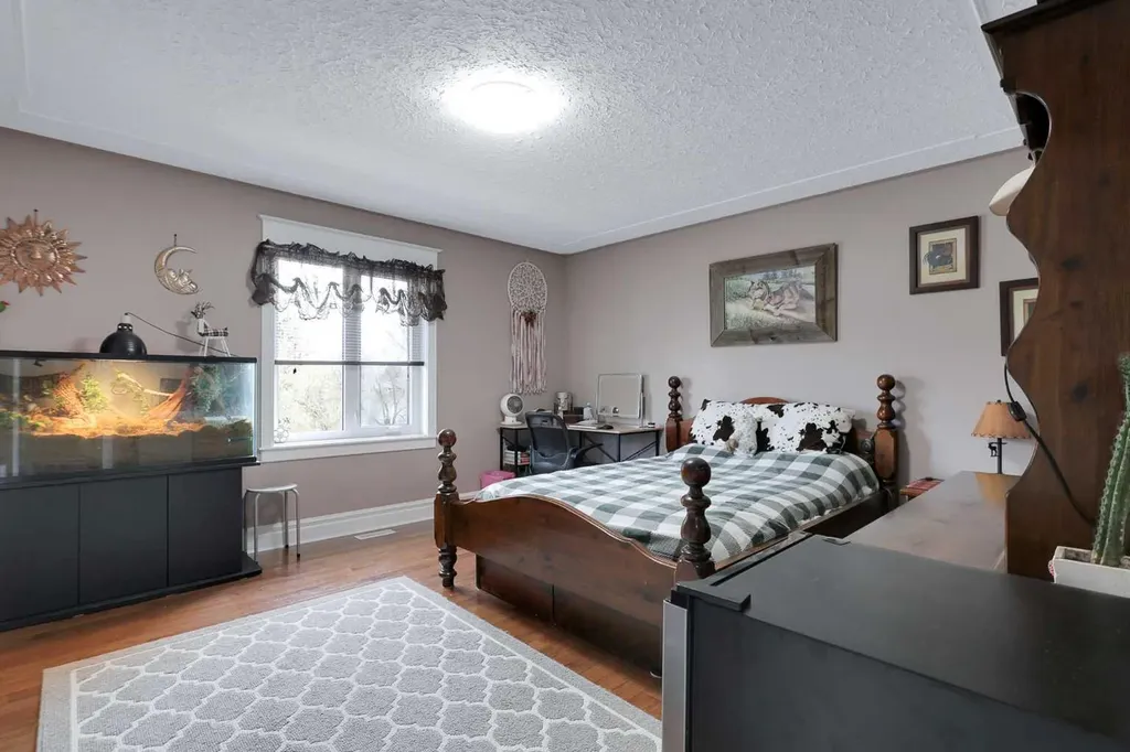 21 Rosedale Avenue Rural Lacombe County AB T4L 1Y4