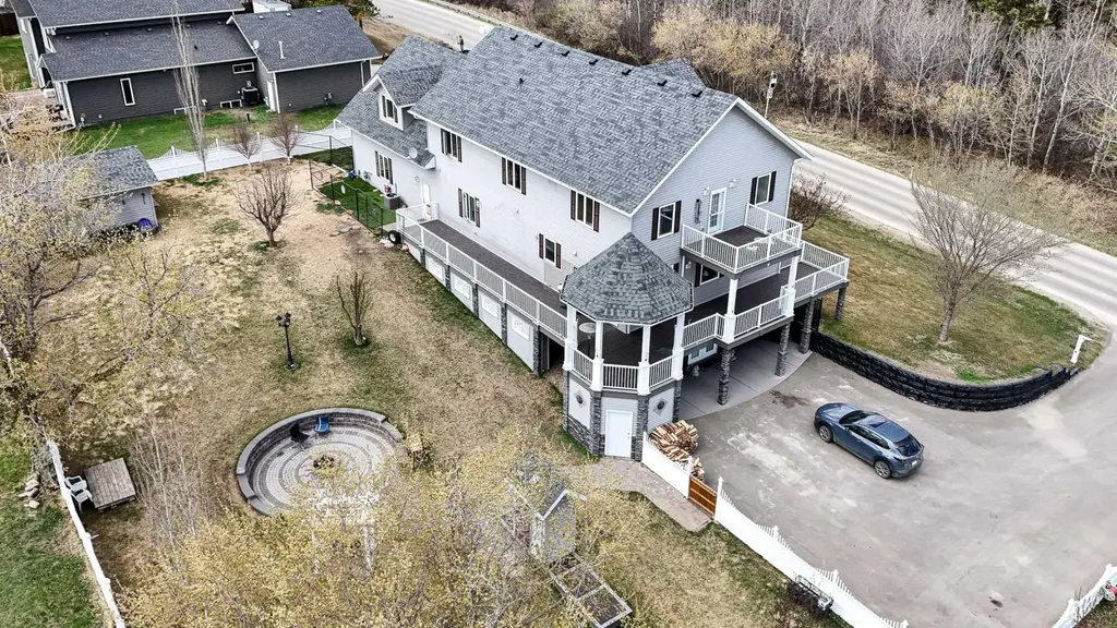 21 Rosedale Avenue Rural Lacombe County AB T4L 1Y4