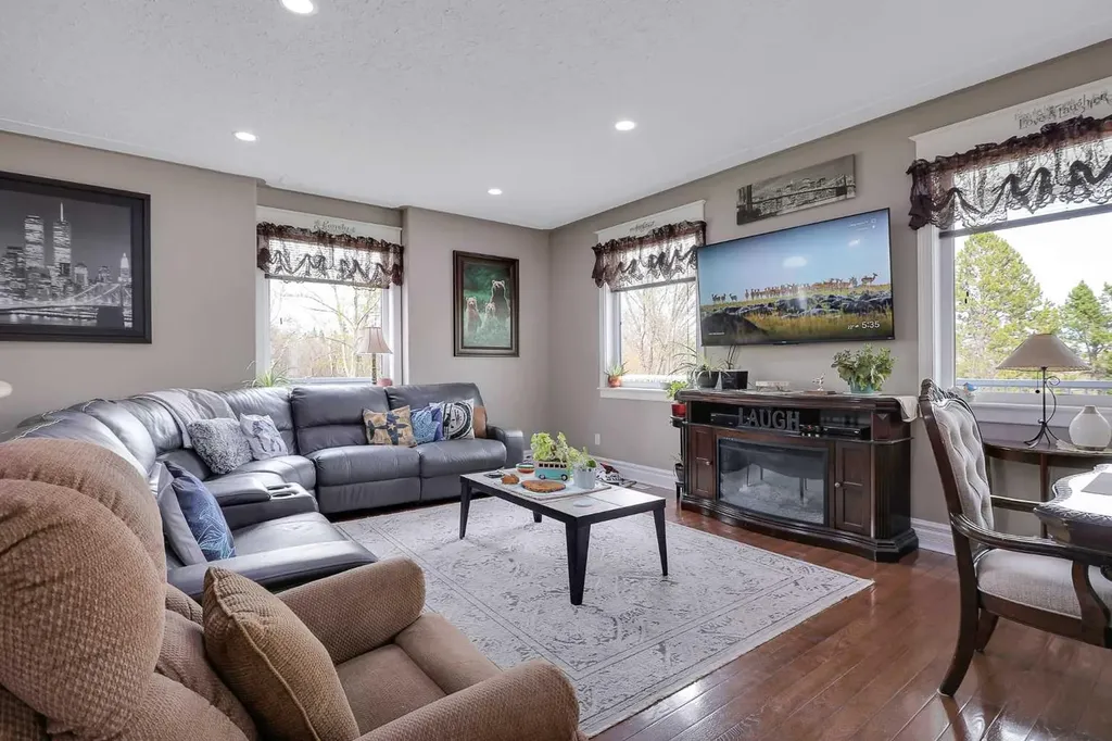 21 Rosedale Avenue Rural Lacombe County AB T4L 1Y4