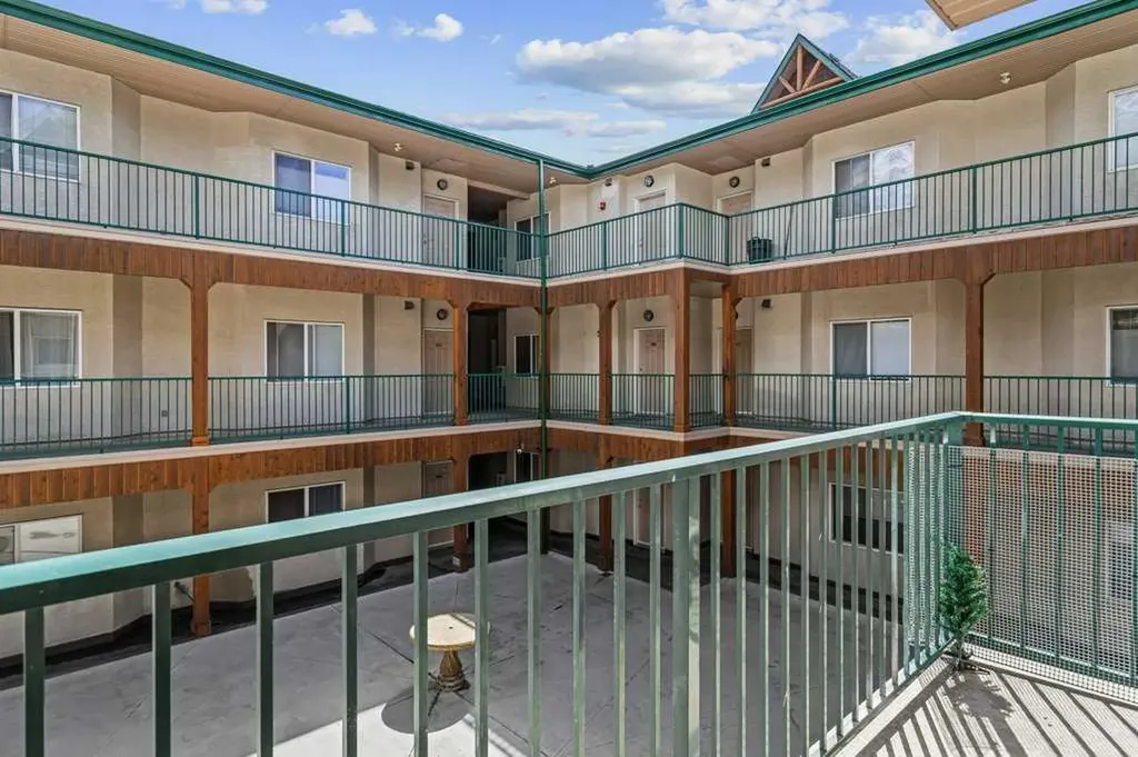 176 Kananaskis Way Canmore AB T1W 3E4