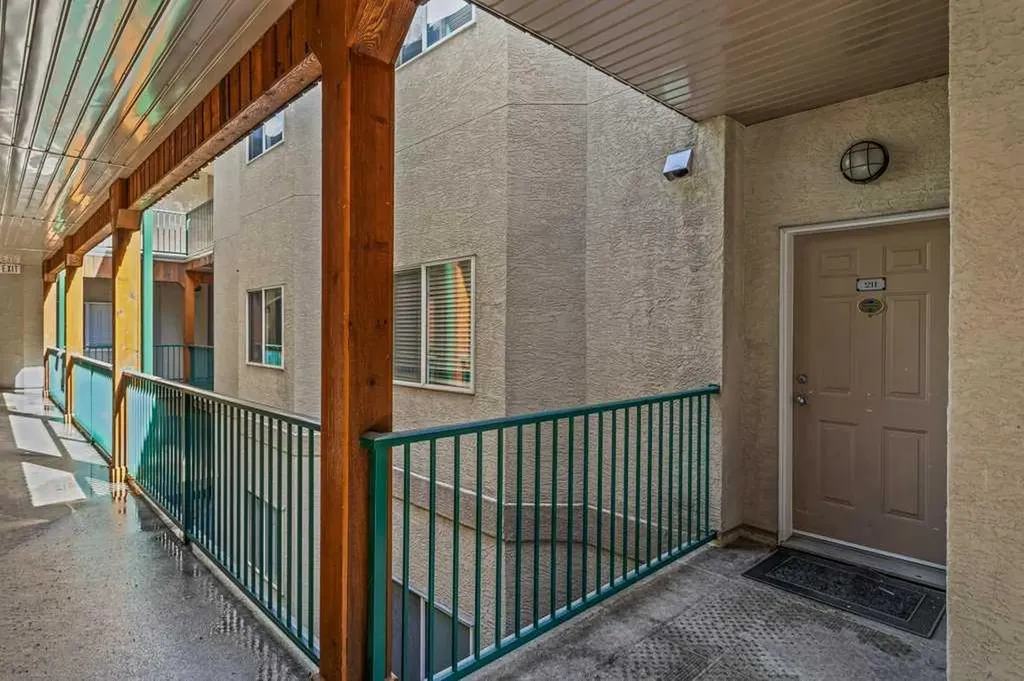 176 Kananaskis Way Canmore AB T1W 3E4
