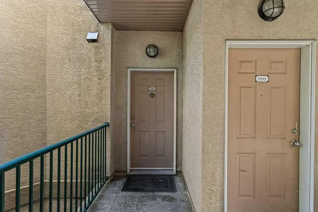 176 Kananaskis Way Canmore AB T1W 3E4
