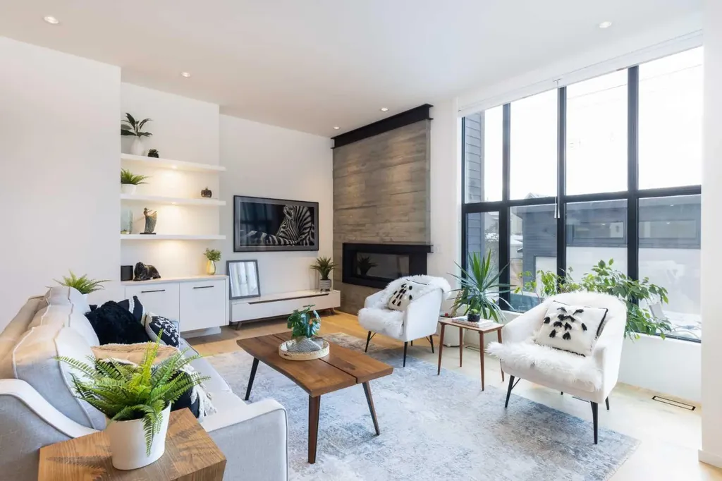 1308 17a Street NW Calgary AB T2N 2E9