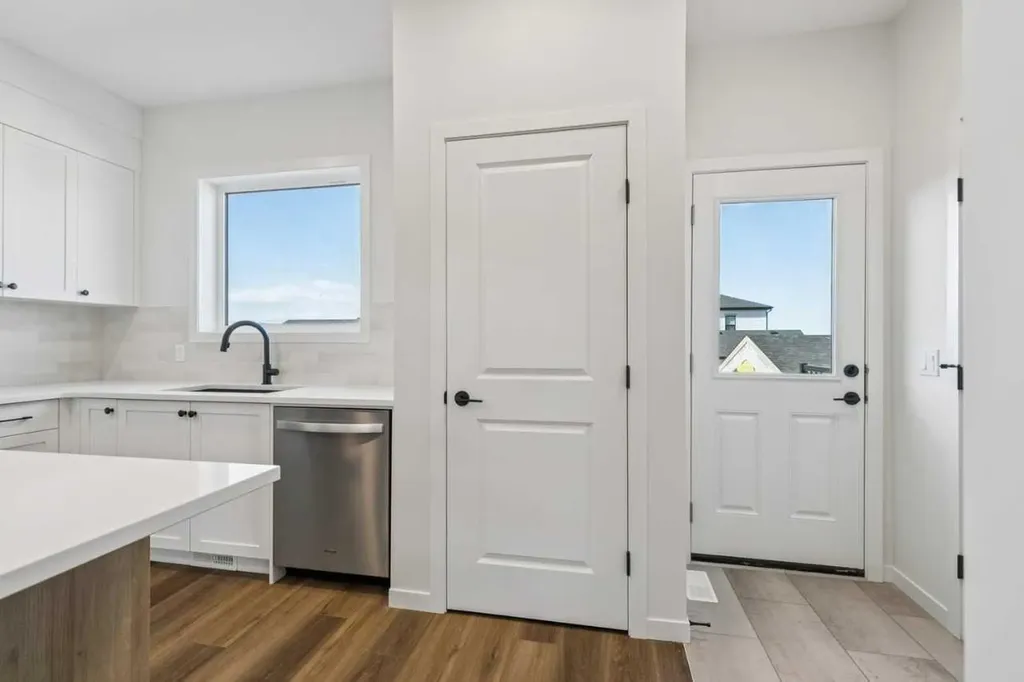 49 Bluerock Hill SW Calgary AB T2Y 0V7