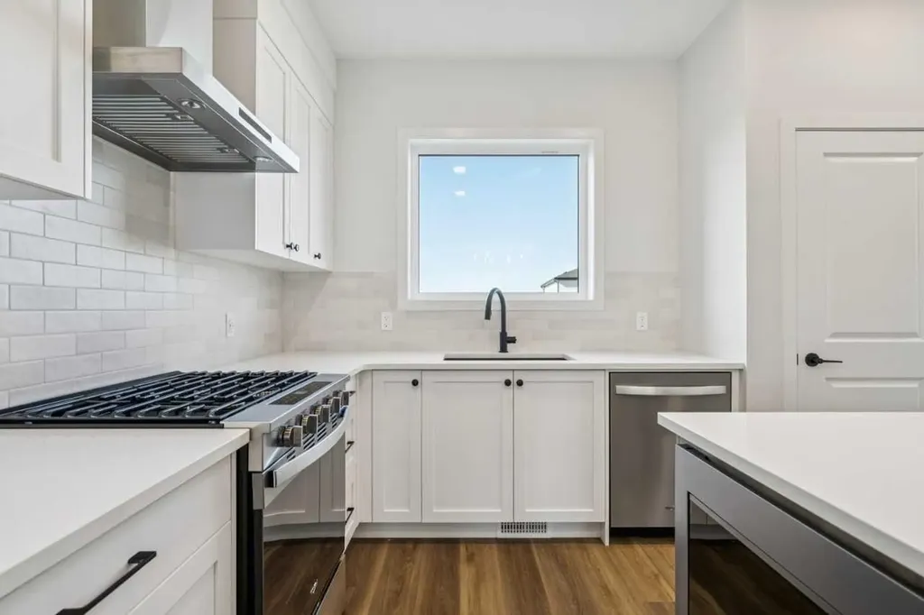 49 Bluerock Hill SW Calgary AB T2Y 0V7