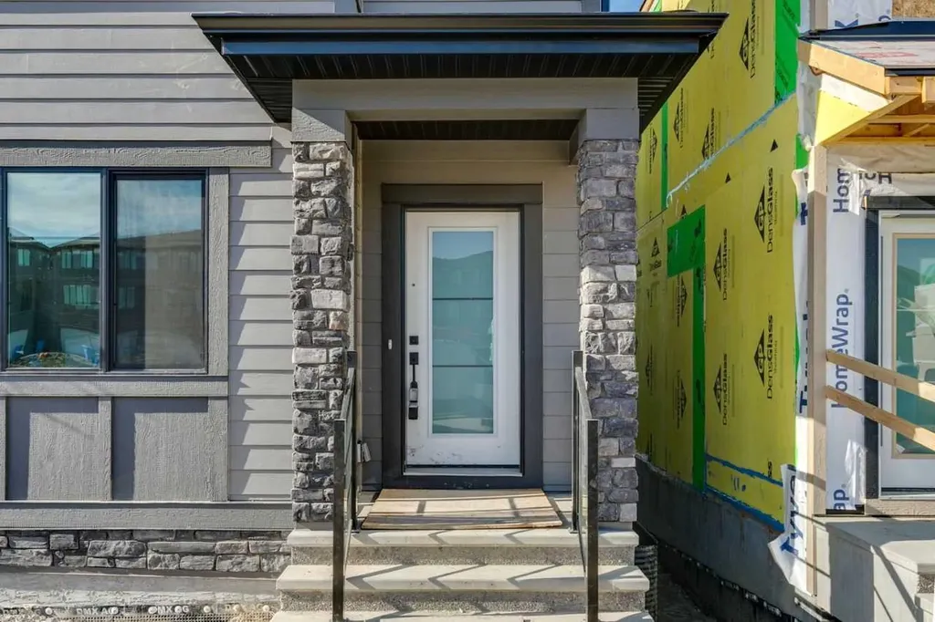 49 Bluerock Hill SW Calgary AB T2Y 0V7