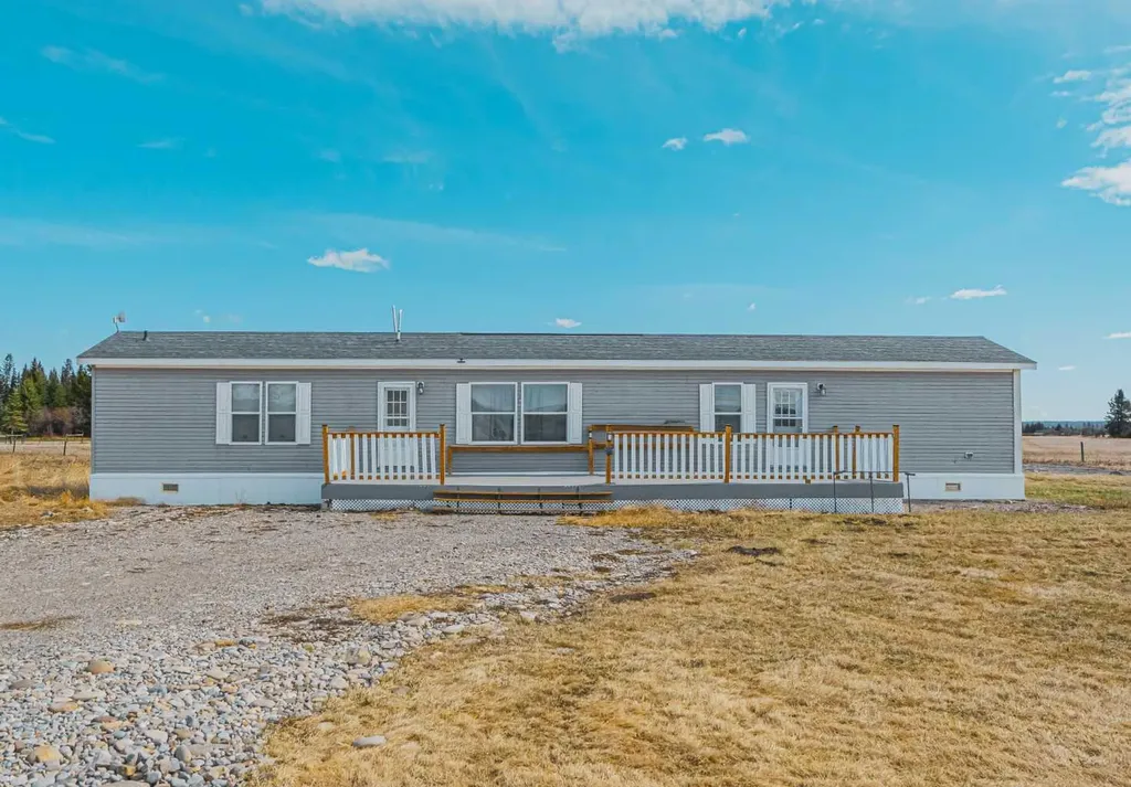 33035 Range Road 60 Rural Mountain View County AB T0M 1X0