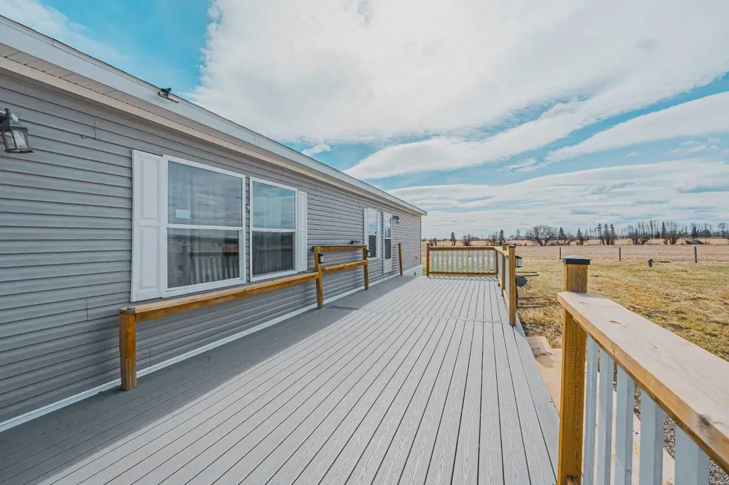 33035 Range Road 60 Rural Mountain View County AB T0M 1X0