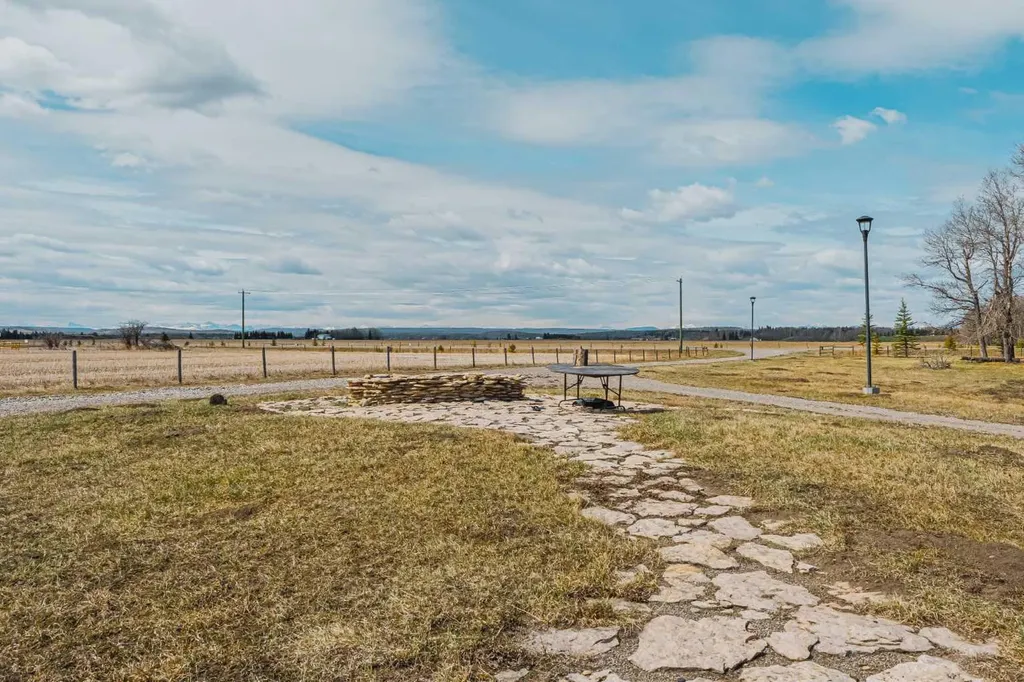 33035 Range Road 60 Rural Mountain View County AB T0M 1X0