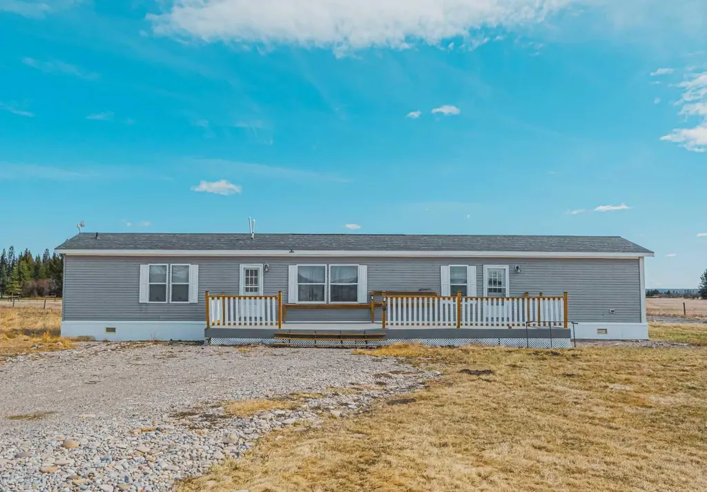 33035 Range Road 60 Rural Mountain View County AB T0M 1X0