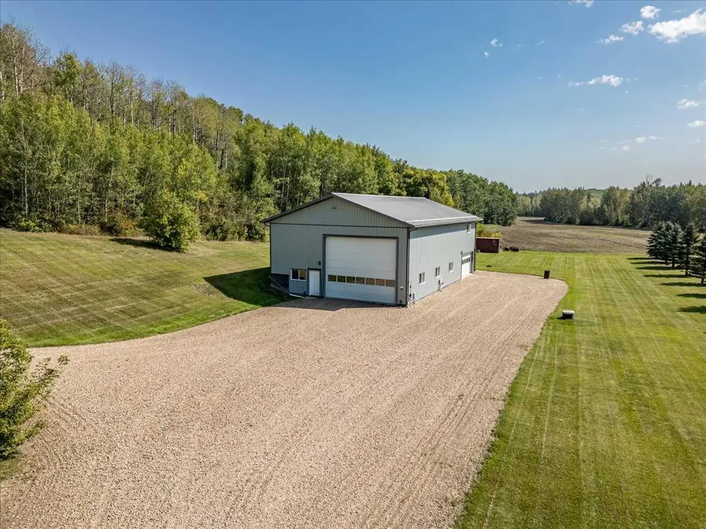 #160, 2032 Highway 622 Telfordville AB T0C 2P0