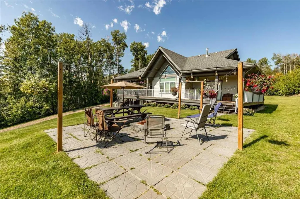 #160, 2032 Highway 622 Telfordville AB T0C 2P0