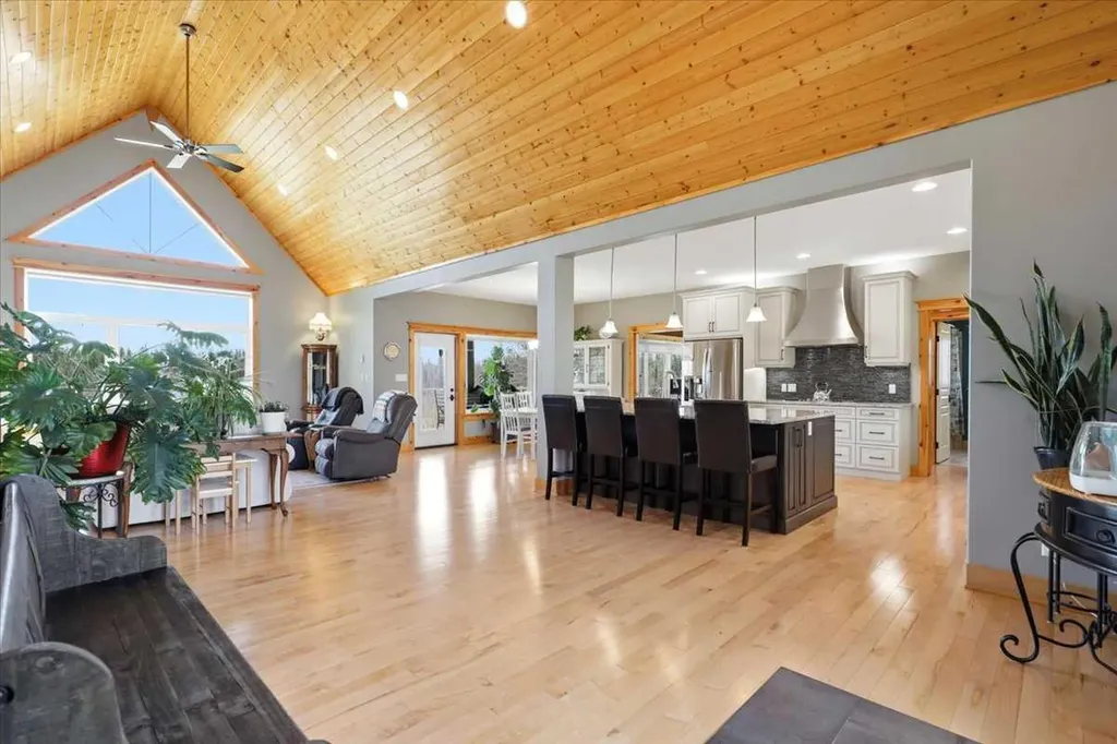 #160, 2032 Highway 622 Telfordville AB T0C 2P0