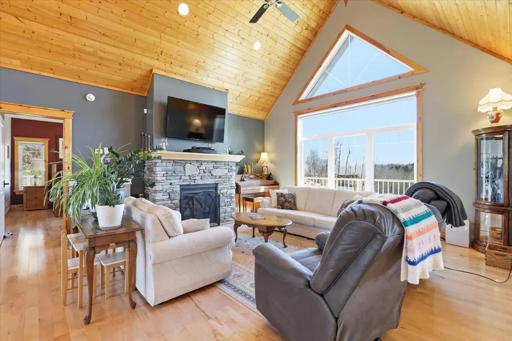 #160, 2032 Highway 622 Telfordville AB T0C 2P0
