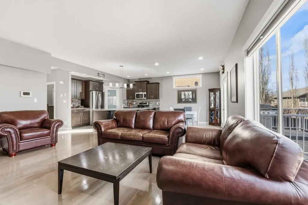 3514 55 Avenue Whitecourt AB T7S 0C1