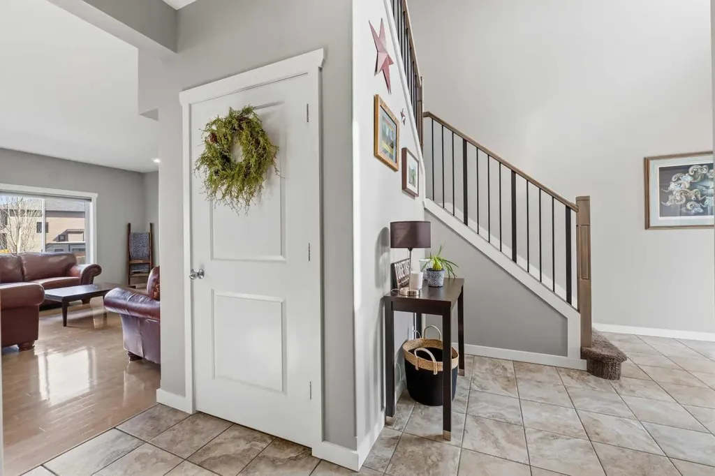 3514 55 Avenue Whitecourt AB T7S 0C1