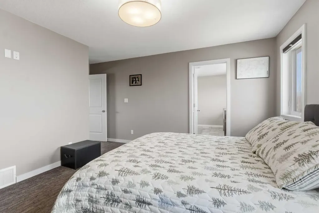 3514 55 Avenue Whitecourt AB T7S 0C1