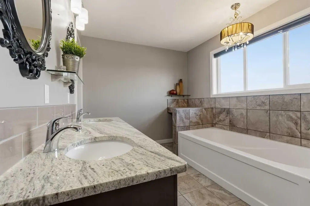 3514 55 Avenue Whitecourt AB T7S 0C1