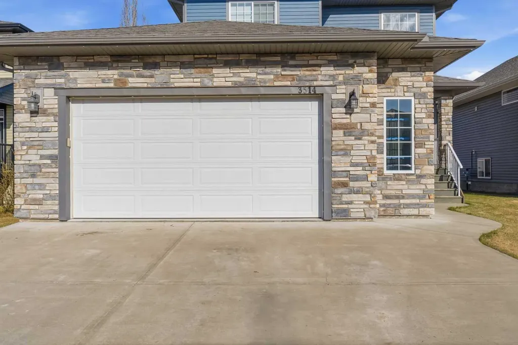 3514 55 Avenue Whitecourt AB T7S 0C1